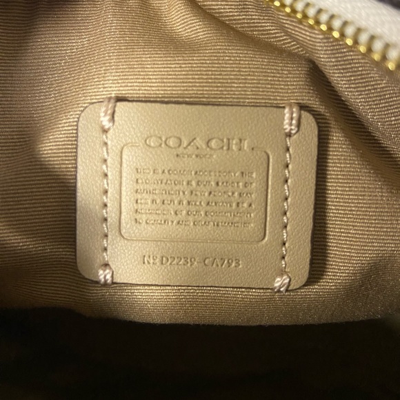 Coach Mini Gallery Crossbody With Stripe Heart Print - Picture 8 of 11